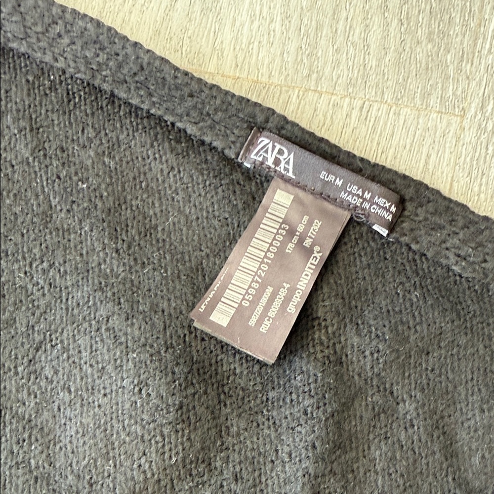 Zara Black Scarf - Picture 2 of 4